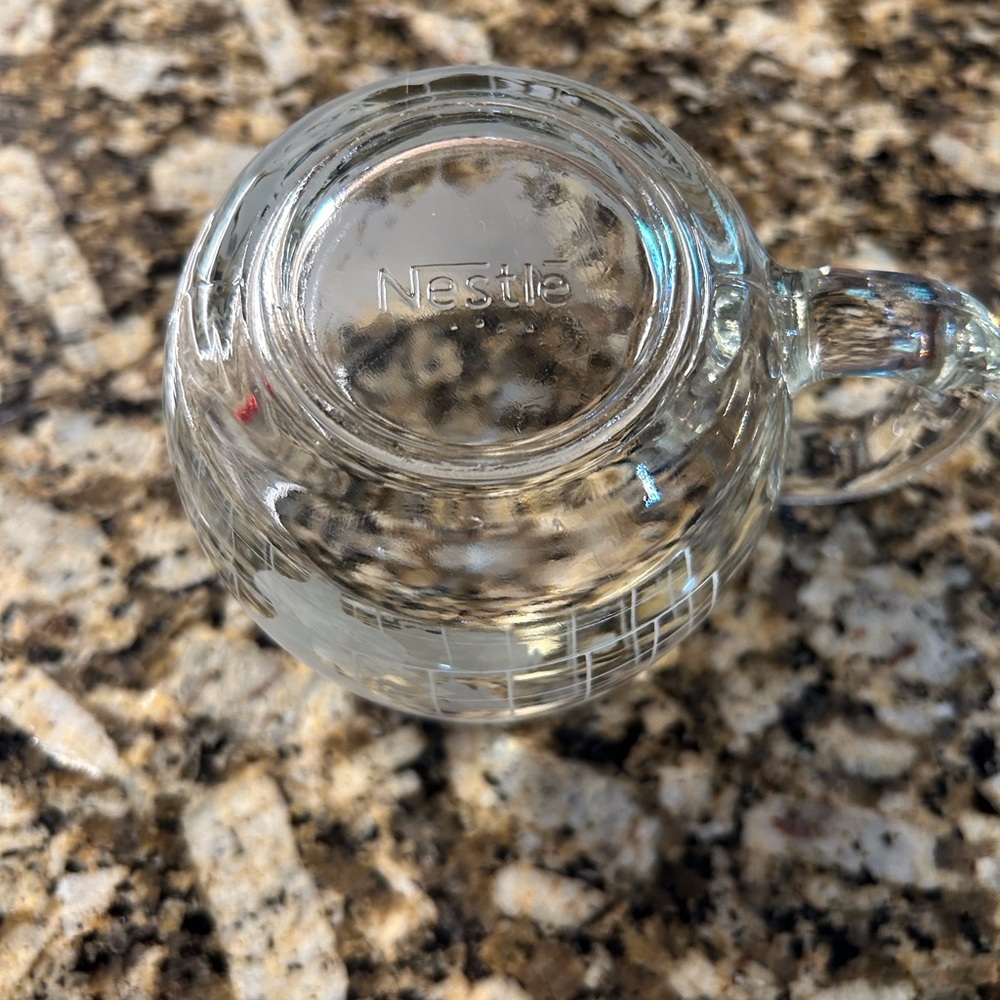 Nestle ☕️ Collectable - Picture 2 of 4